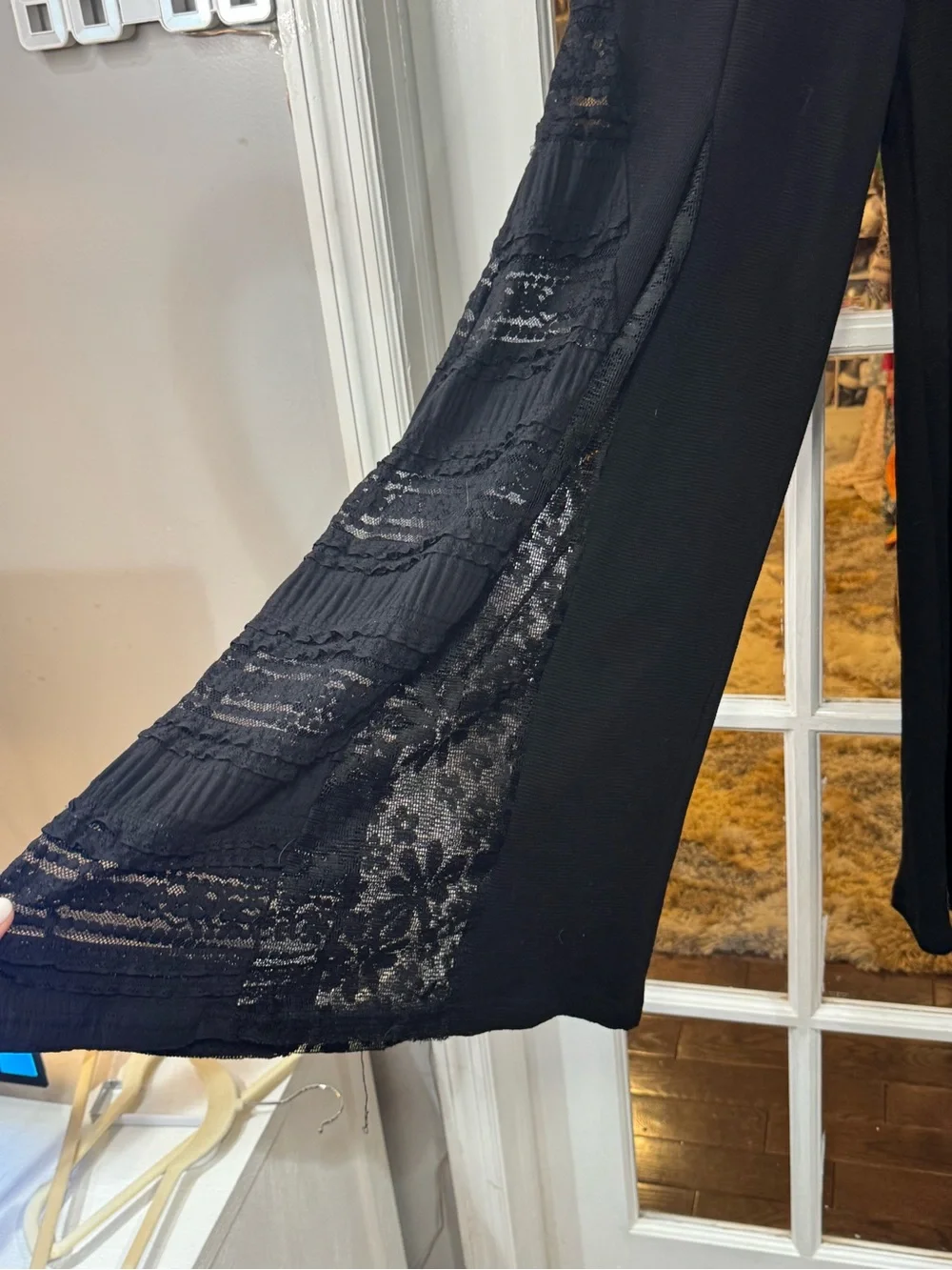 ▪️🔲◾️POL Black Wide-Leg Lace-Panel Pants with Satin Waist Tie ◾️🔲▪️ - Picture 6 of 14